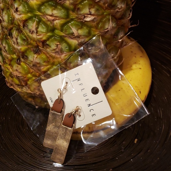 NEW🔥 Vegan Leather Metal Bar Dangle Earrings - Picture 4 of 5